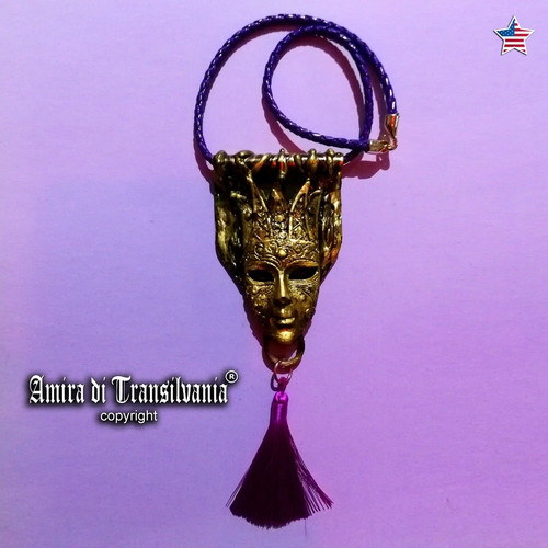 Golden mask venetian talisman - golden,