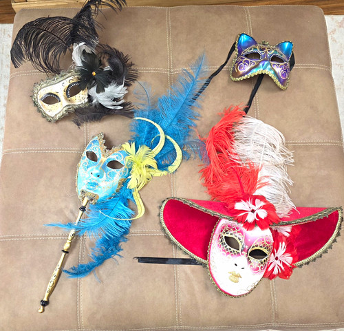 Lot venetian masquerade - of, 4
