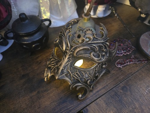 Maschera veneziana barocca