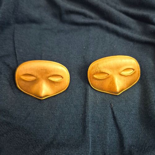 Vintage gold tone matte mask - tone,