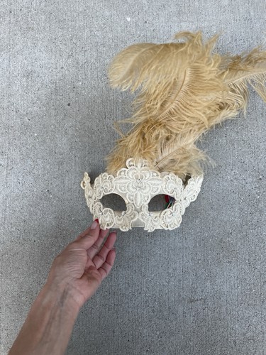 Maschera veneziana made - , in